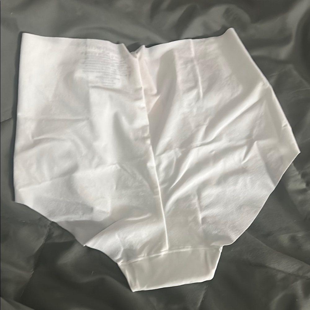 NWT Victoria’s Secret High-Waisted Briefs - Picture 5 of 6